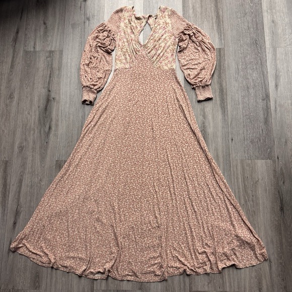 Free People Dresses & Skirts - Free People Love Story Floral Print Open Back Maxi Dress Size Medium
